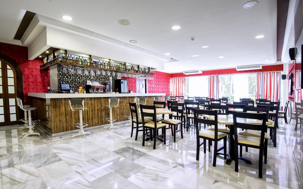 First Flatotel International Benalmádena Exterior foto